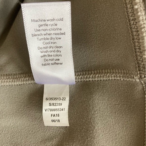 Athleta Savasana Macrame 7/8 Tights Medium - Picture 13 of 13